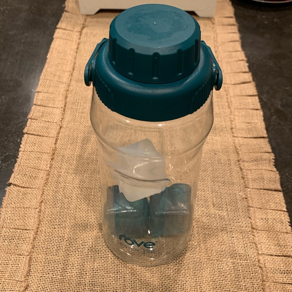Rove Tritan Water Bottle with Carry Handle